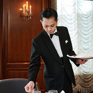 料飲部 宴会サービス